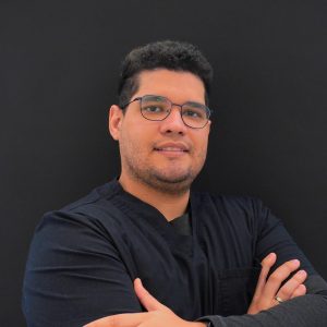 Dr Andrés en la Clínica de medicina estética Dra Elena Berezo