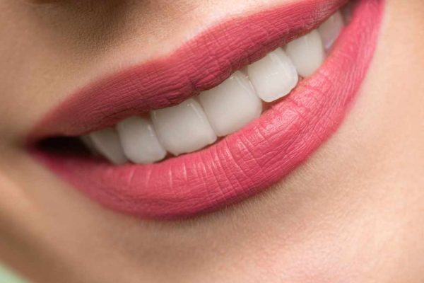 hidratación labios con ácido hialurónico en la clínica de medicina estética de la Dra Elena Berezo