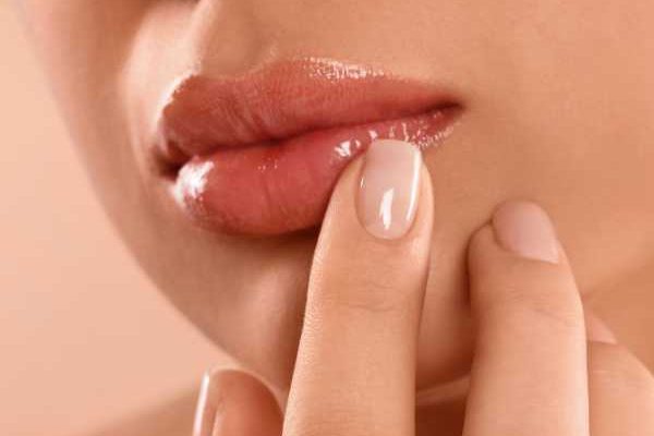 tratamiento aumento de labios con ácido hialurónico