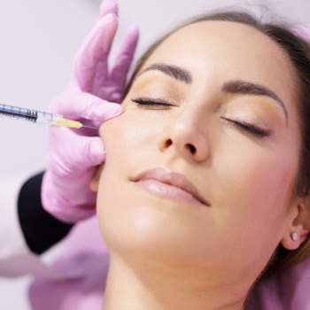 aumento de pómulo en Madrid. Clinica de Medicina Estética EB