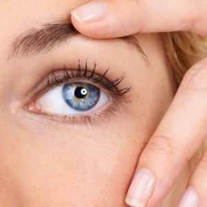 Eliminar patas de gallo. Clínica de medicina estética EB